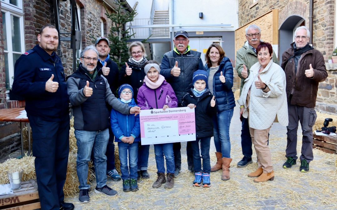 Donnersberger Initiative für Menschen in Not überreicht 222.222 Euro für Dernau
